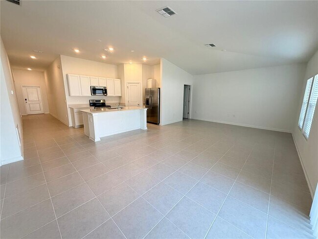 Photo - 1432 Loxley Trl