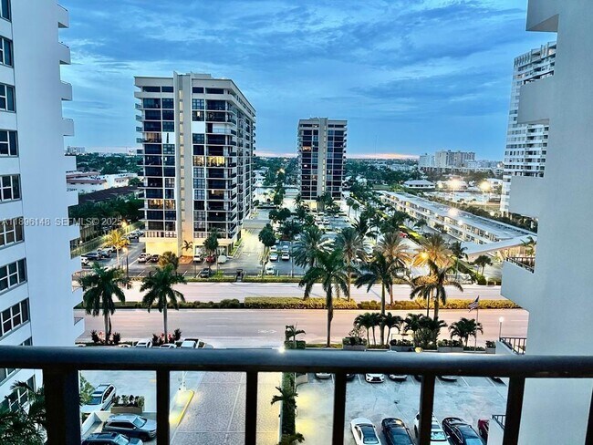 Building Photo - 2030 S Ocean Dr Unit 801