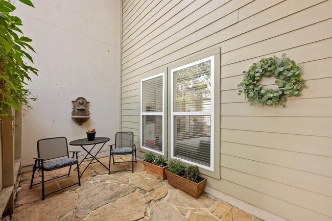 100 Lido Cir