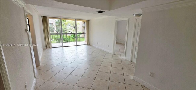 Photo - 10425 SW 112th Ave Unit 219