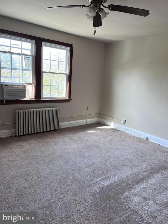 Photo - 1806 C St SE