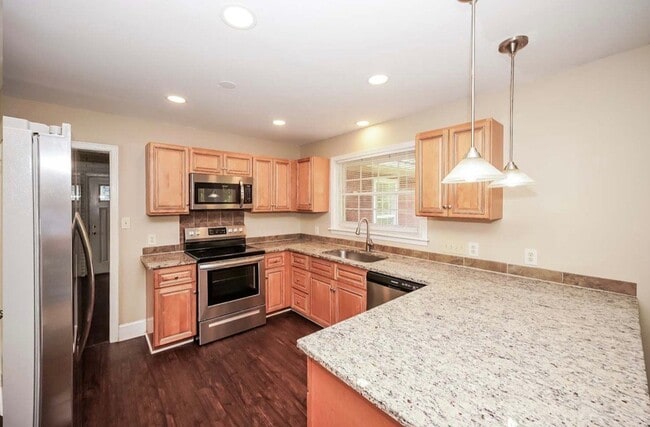 Photo - 208 N Milford Dr