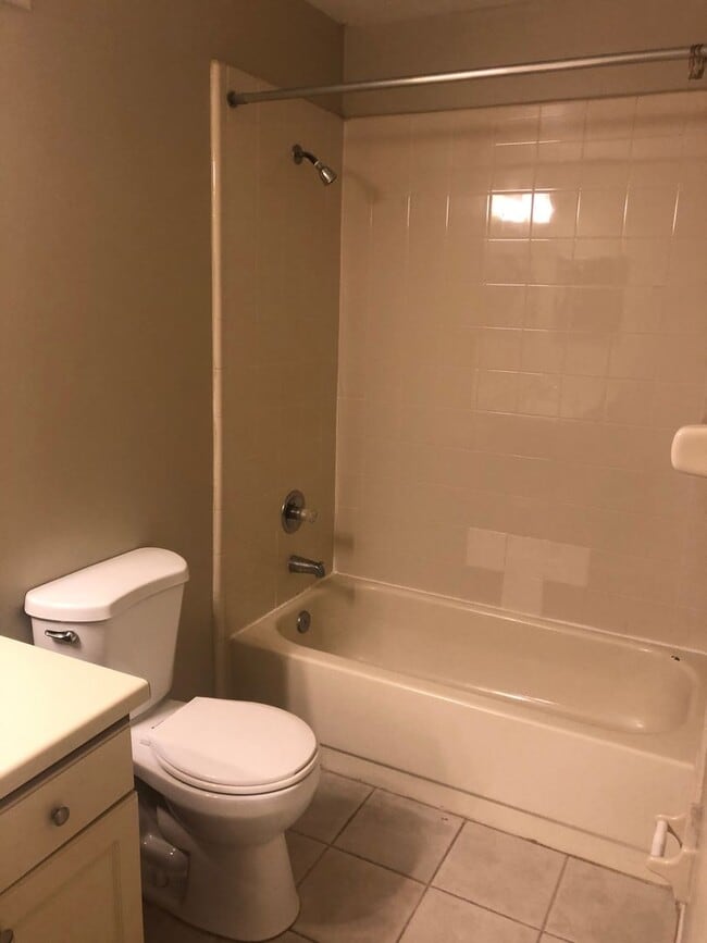 Photo - Spacious open floor plan 2/2 located in highly desirable Siesta Lago! Unit 1