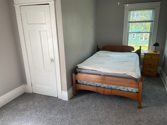 Photo - 336 Melville St