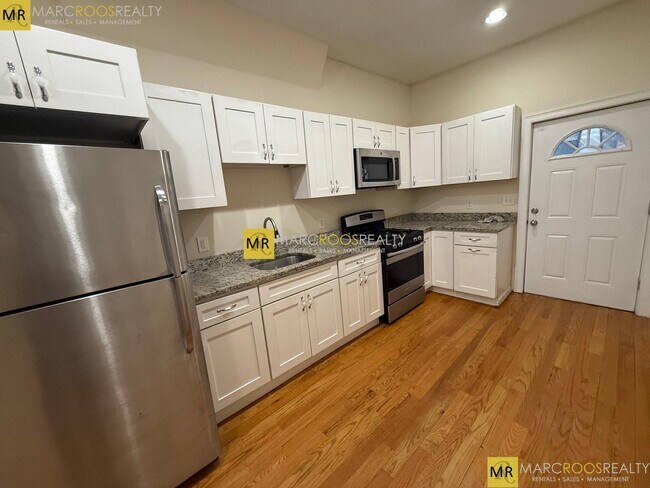 Photo - 16 Chelsea St Condo Unit Chelsea St