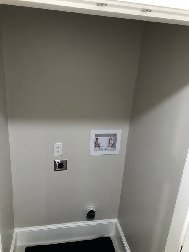 In unit laundry - 219 W 3rd St Unit 1