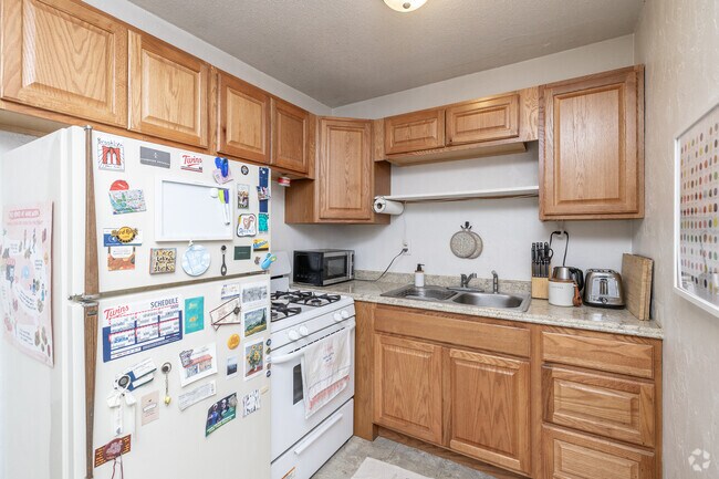 1BR, 1BA - 600SF - Kitchen - Campus East Apartments: Your Perfect Home ...