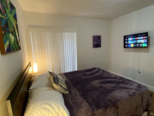 Photo - 470 SW 7th St Unit ID1056518P