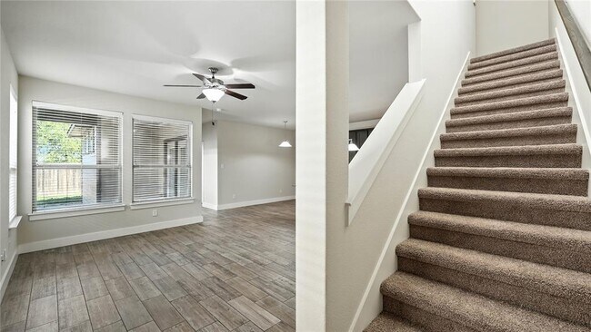 Photo - 719 Gristmill Dr