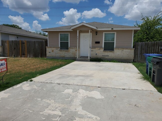 Building Photo - 203 Carranza St Rental