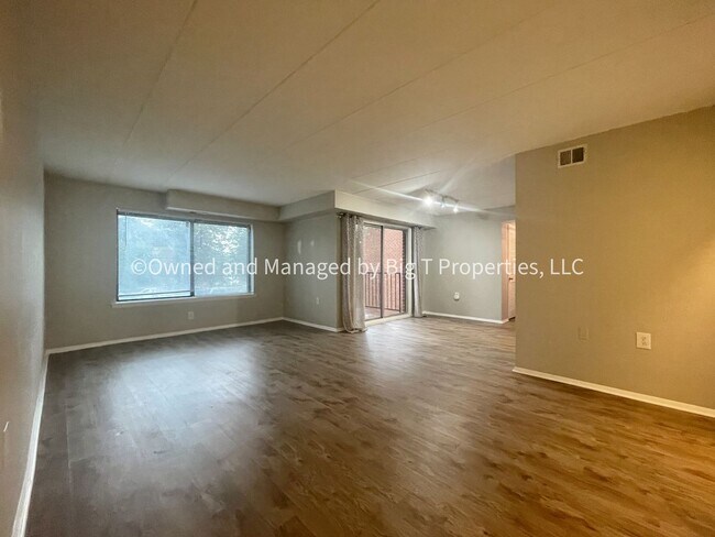 Photo - 1 bd 1ba in Leesburg, VA overlooking golf course