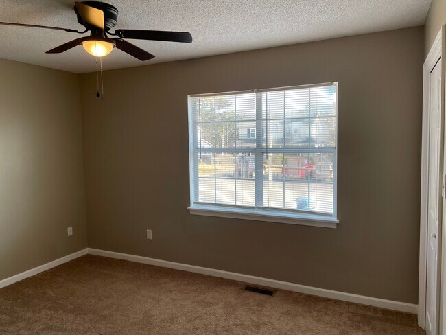 Photo - 130 Country Village Ct