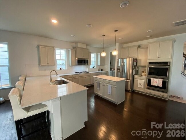 Photo - 6434 Raffia Rd