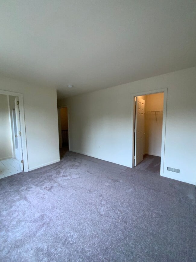 Photo - 204 Elmshire Dr