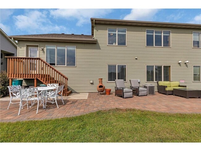 Photo - 1135 Mockingbird Loop