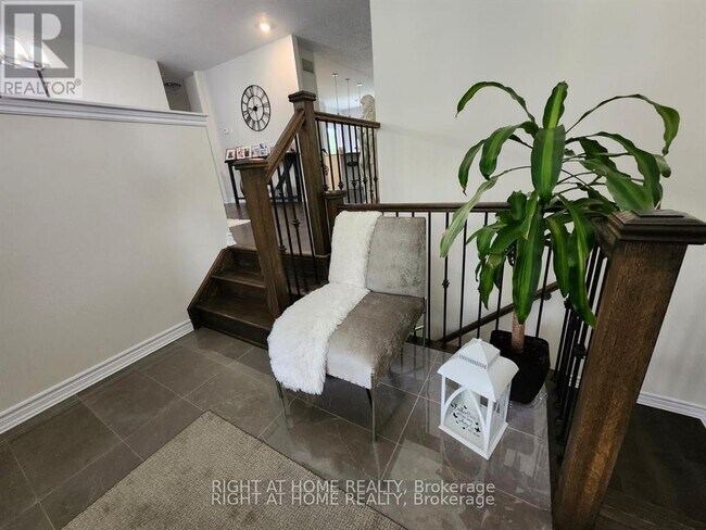 Photo - 84 Diamond Valley Dr