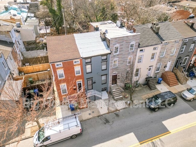 Photo - 1105 W Lombard St