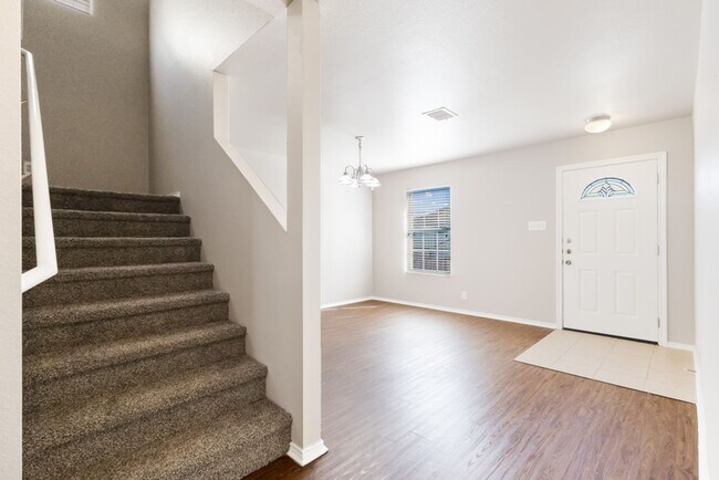 Photo - Well-Maintained 3-Bedroom Home – Ideal for Students & Professionals!
