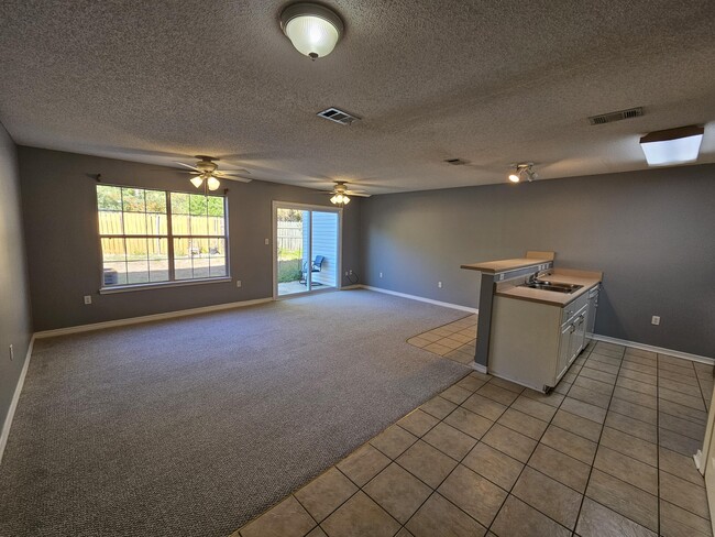 Photo - 129 Noblat Dr