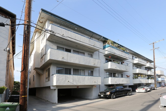 Photo - Oceana Apartments