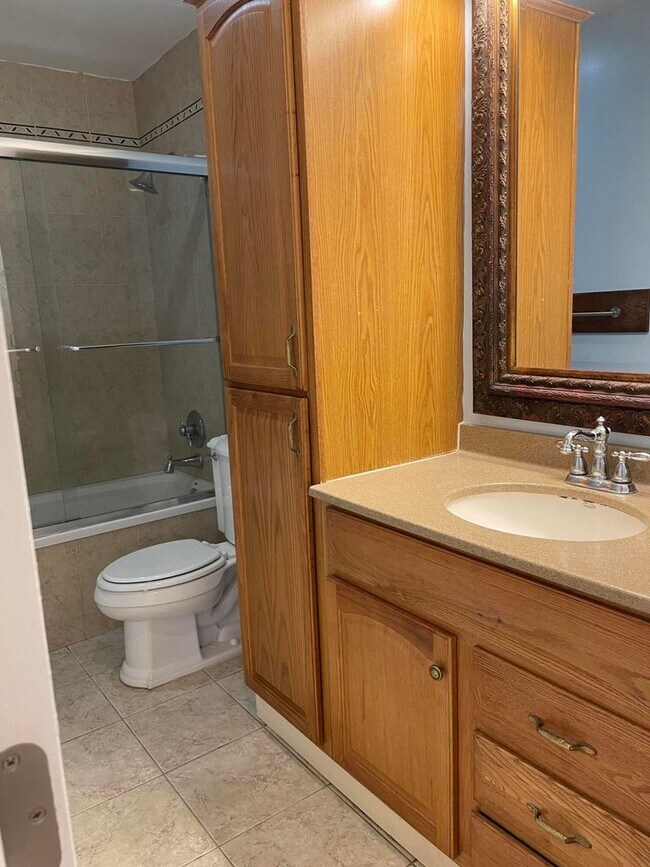 Photo - 1775 SW 8th St