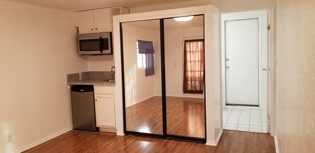 Photo - 4558 Fruit St Unit 1