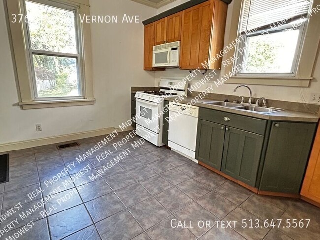 Photo - 3763 Mt Vernon Ave