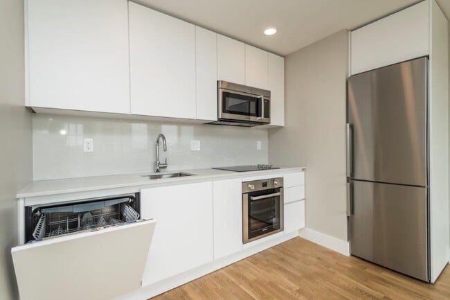 Photo - 330 Harvard St Unidad L7 Rental