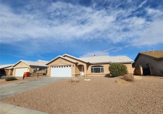 Building Photo - 3927 E Nicole Ave