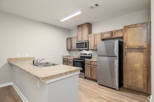 3BR, 2BA - 1,275SF - Kitchen