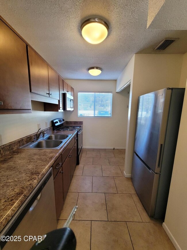 Photo - 1204 Drake Ave