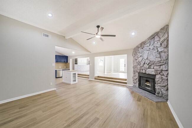 Photo - 10826 Thorncliff Dr