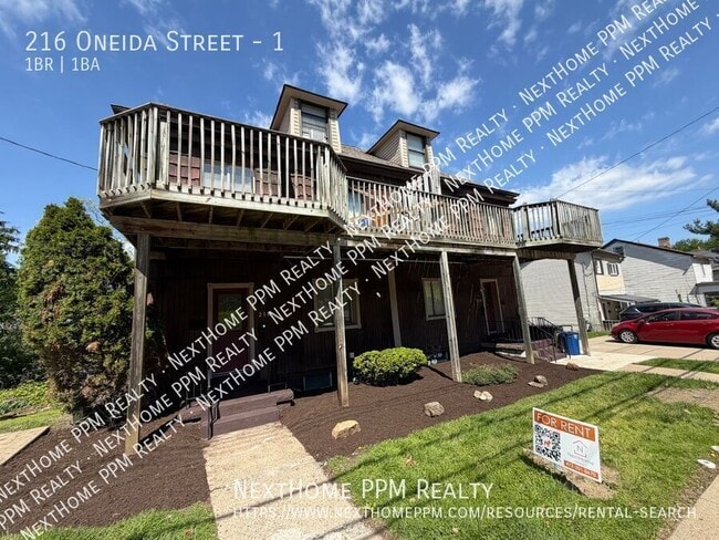 Building Photo - 216 Oneida St Unit 1