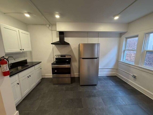 Photo - 1384 W 83rd St Unidad 403