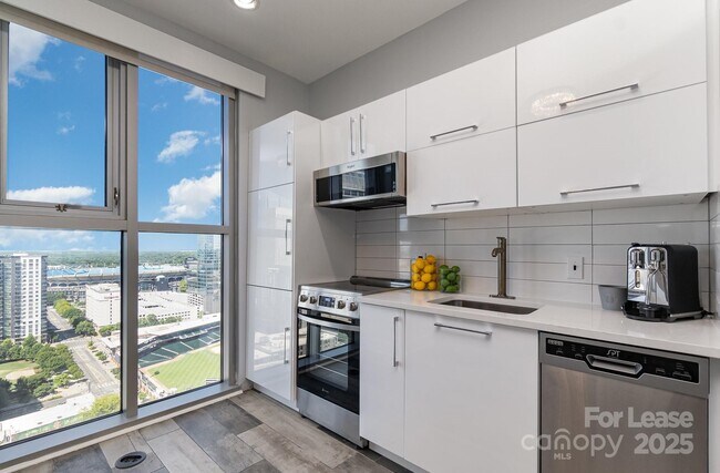 Photo - 333 W Trade St Condo Unit 2008