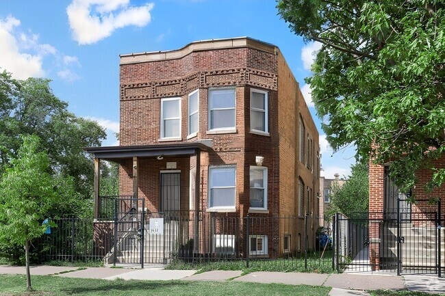 Building Photo - 3622 W Franklin Blvd Rental