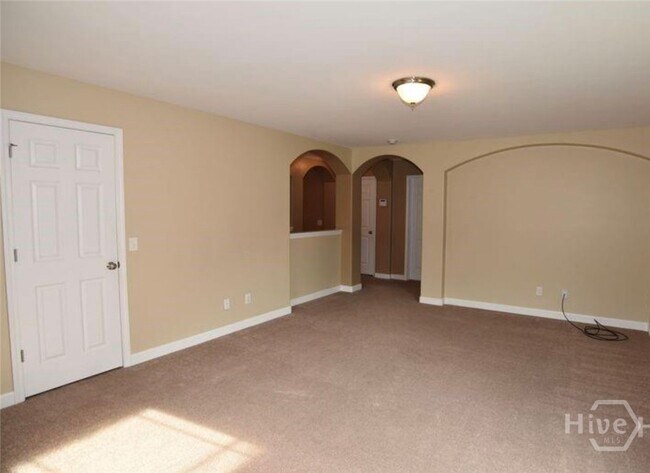 Photo - 933 Young Way House