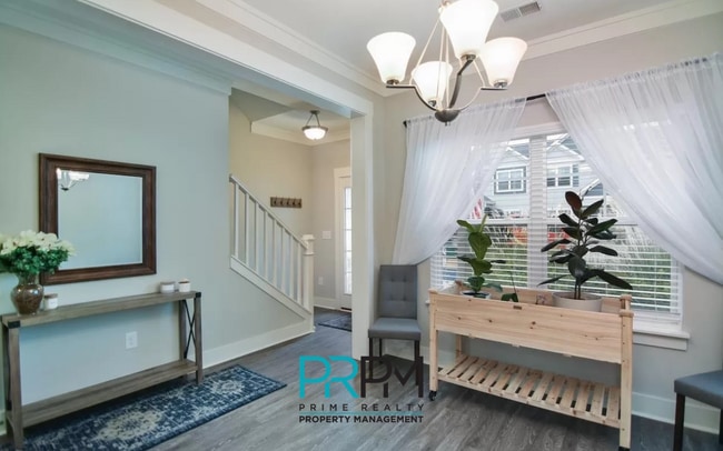 Photo - 826 Stonebriar St