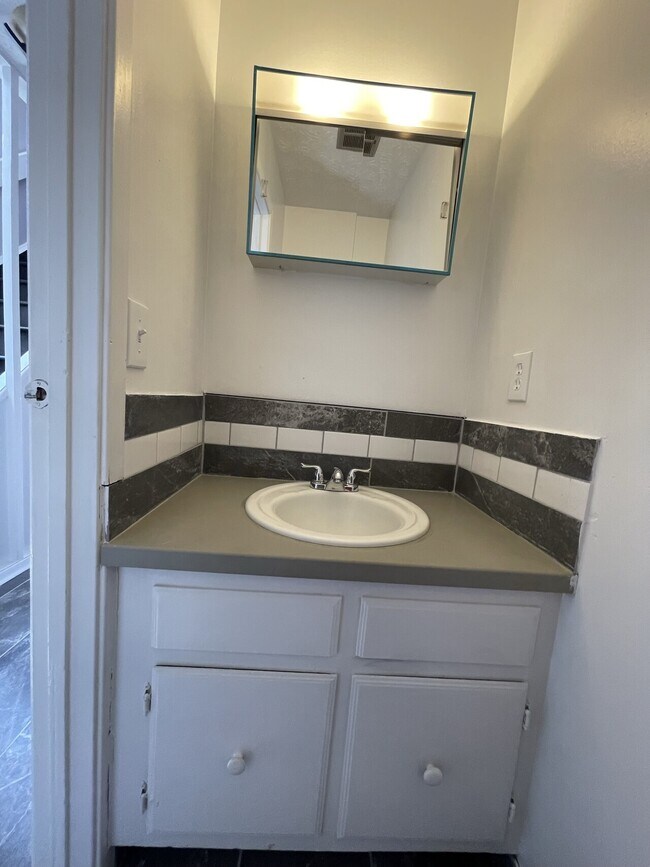 Photo - King Arthur Ct Unidad 30