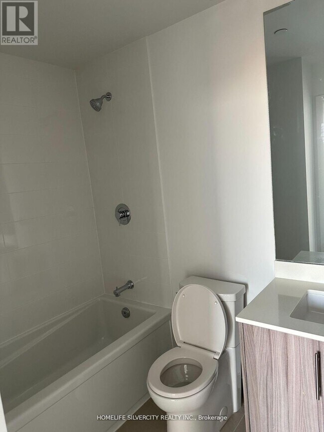 Photo - 225 Veterans Drive Unité 502