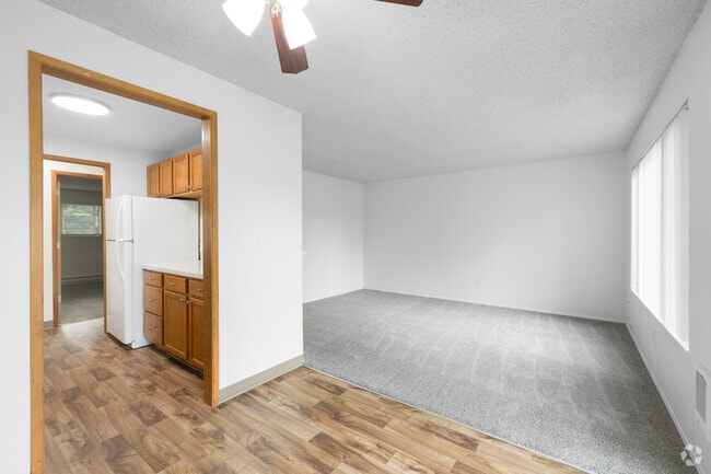 2BR, 1BA - 884SF - Dining Room