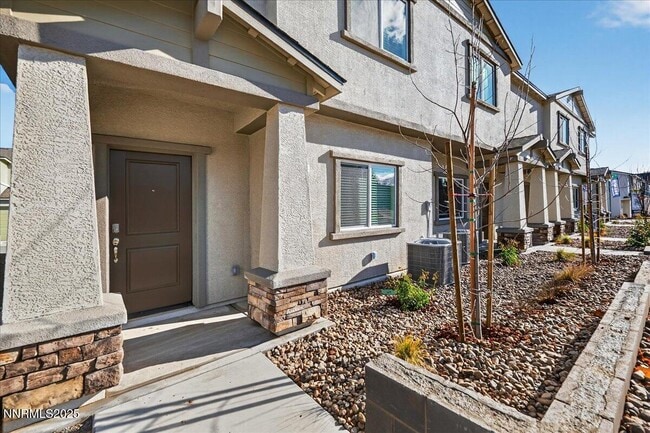 Photo - 1629 Icelandic Wy