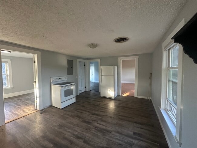 Photo - 24 N Main St Unit 3