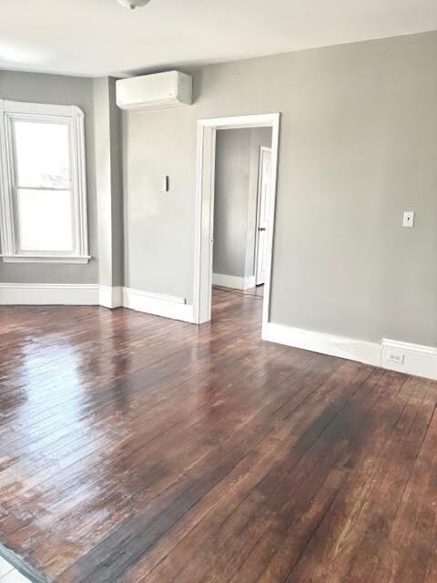 Photo - 653 Brock Ave Unit 3