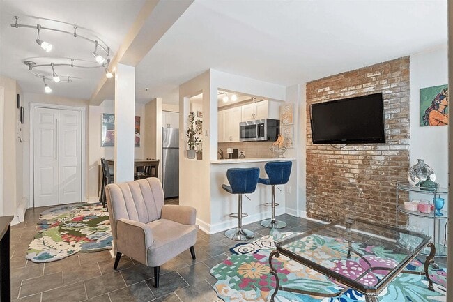 Photo - 98 Bright St