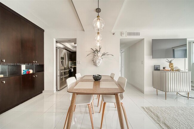 Photo - 1775 Washington Ave Unidad 6C