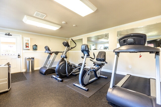 24-HR Fitness