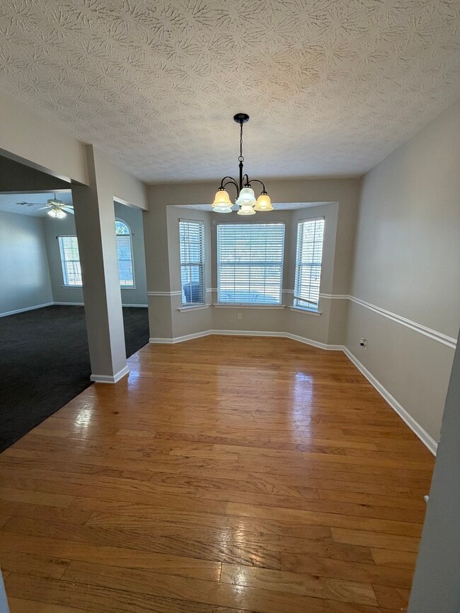 Photo - 1100 Longford Ct