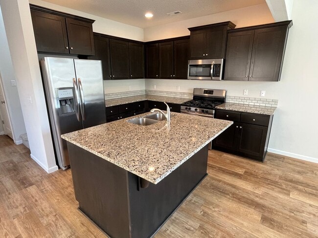 Photo - Three Bedroom House in SE Bend with Community Pool