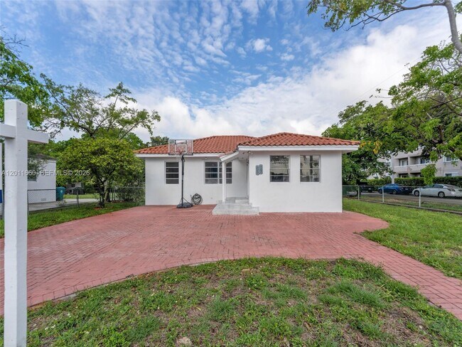 Photo - 520 NW 32nd Pl Unidad 520